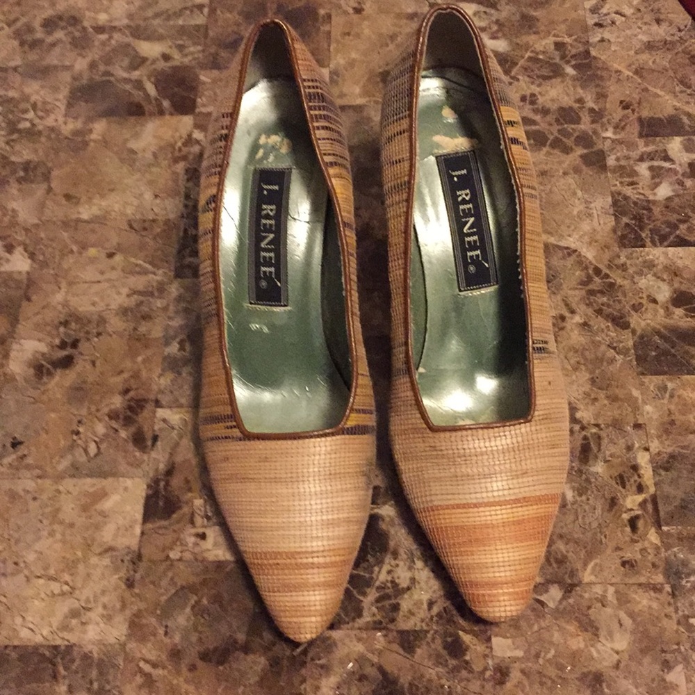 J Renee’ Bamboo Pumps 🤩